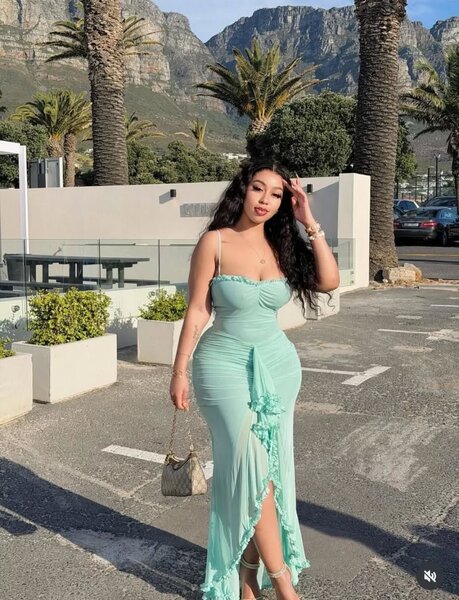 Robe élégante longue soirée