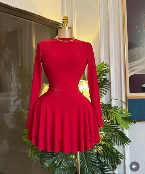 Robe élégante à manches longues