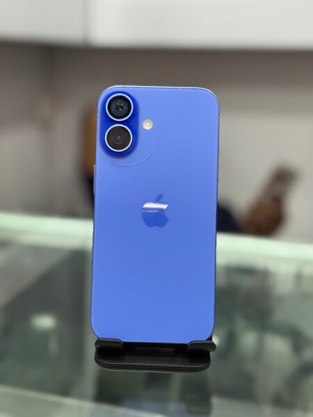 iPhone 16simple avec carton