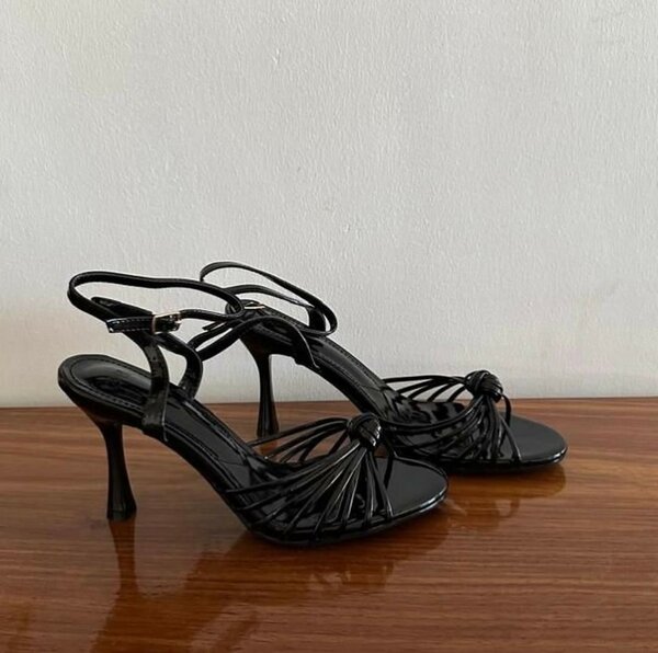 Ladies heeled sandal
