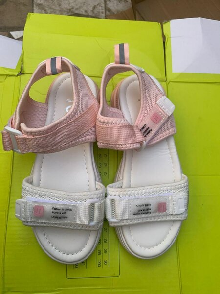 Sandales pour enfants Adidas