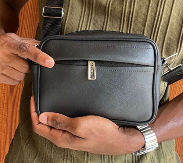 Sac bandoulière en cuir tissé