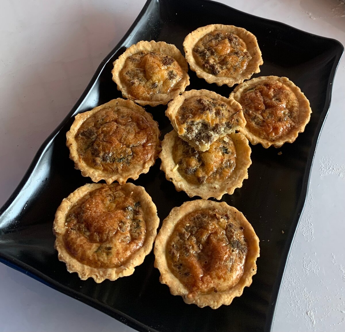 Quiches individuelles savoureuses