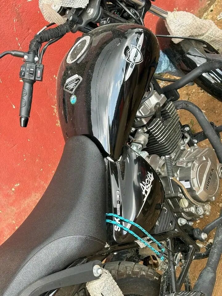 Moto Noir Super K