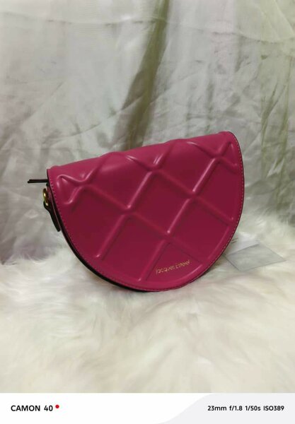 Sac à main chic demi-lune