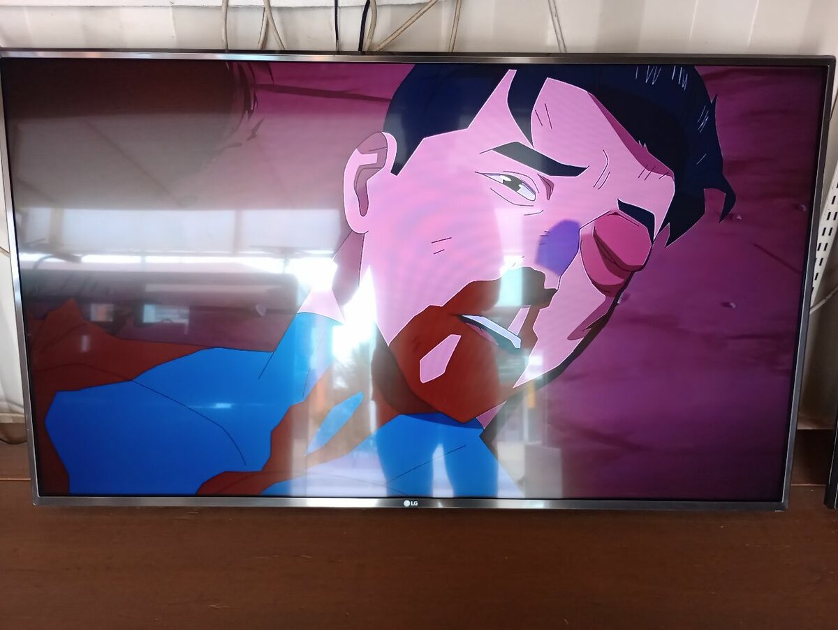 LG 49" Digital & Satellite TV