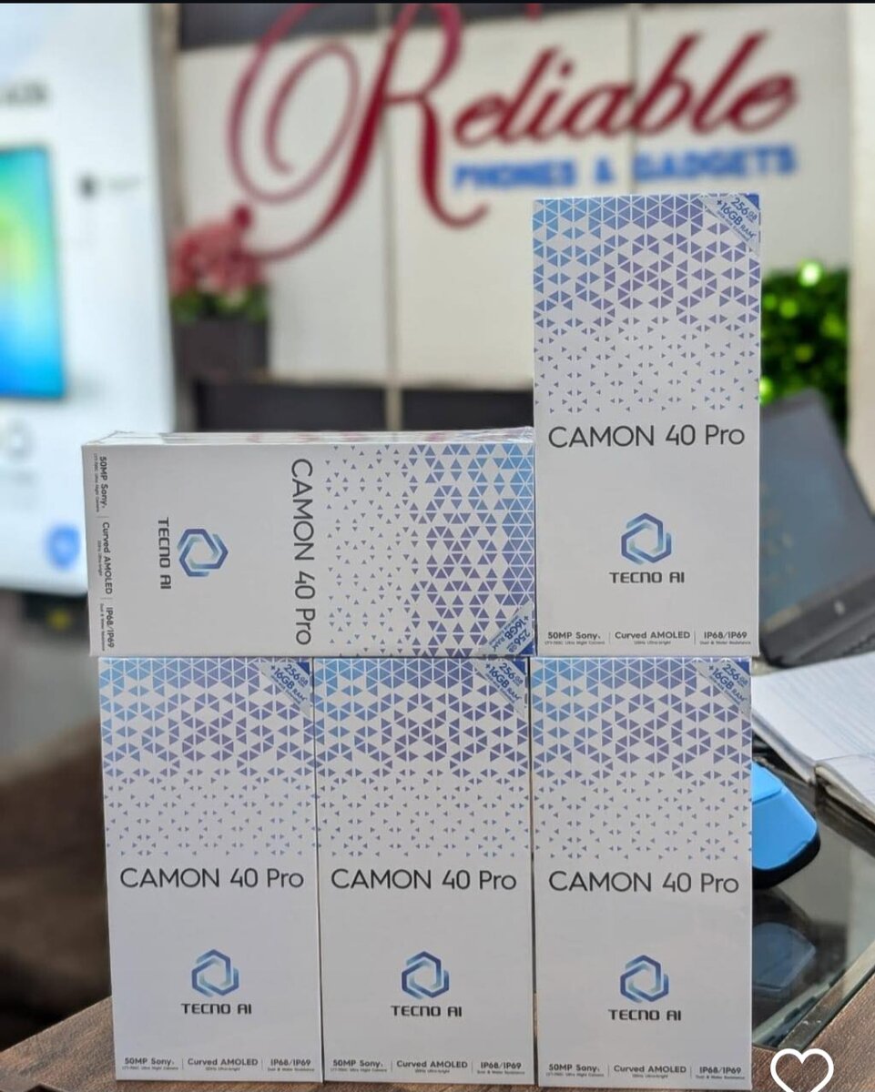 Tecno CAMON 40 Pro 256GB