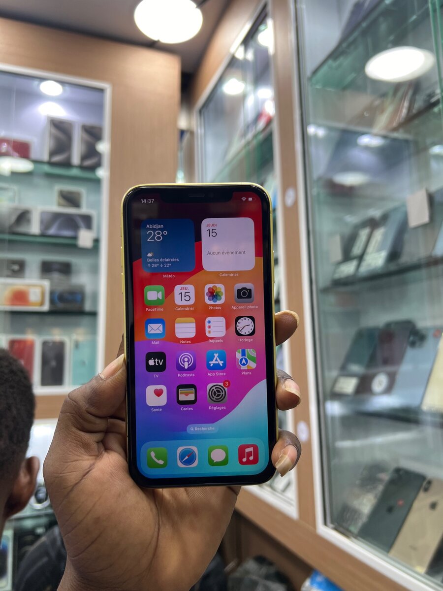 11 simple 64Go bien propre sans ID