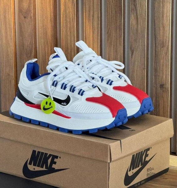 Chaussures de Sport Nike & Adidas