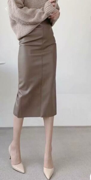 Юбка прямая из эко -кожи