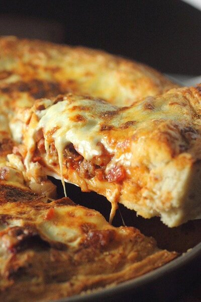 Pizza bolognese