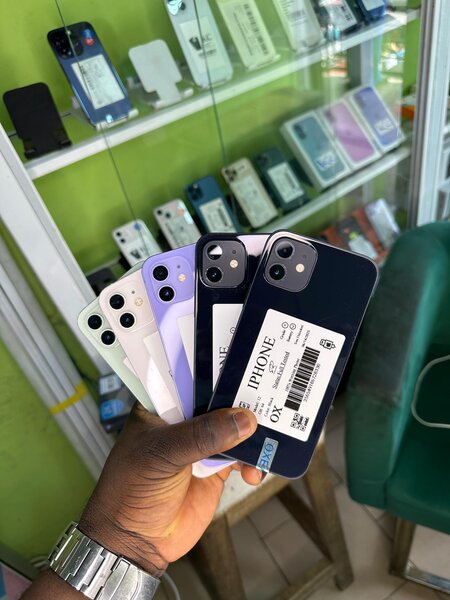 iPhone 11 quasi neuf