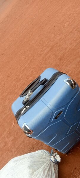 Valise rigide légère