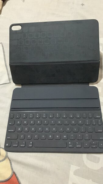 Original Apple iPad Air 4/5th gen keyboard