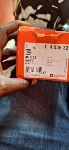 Disjoncteur 4P C63 Legrand