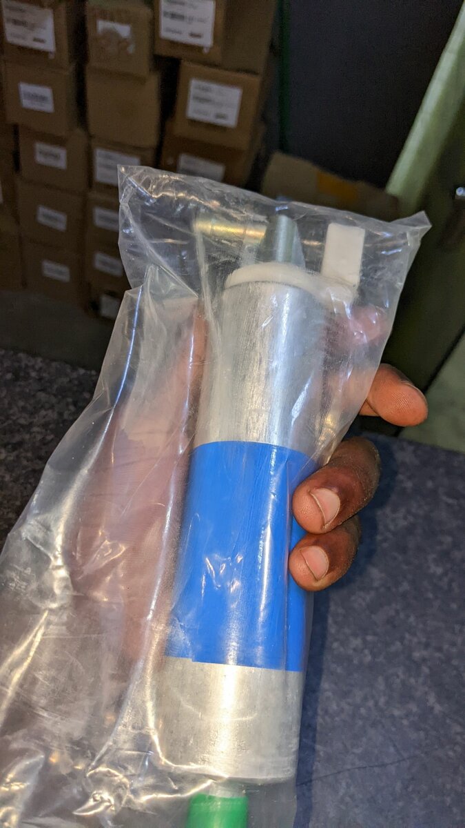 . Electric Fuel Pump for Mercedes Benz S Class W220 2010