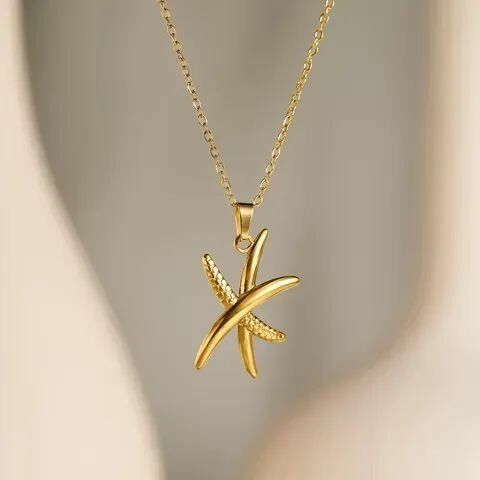 Collier étoile doré élégant