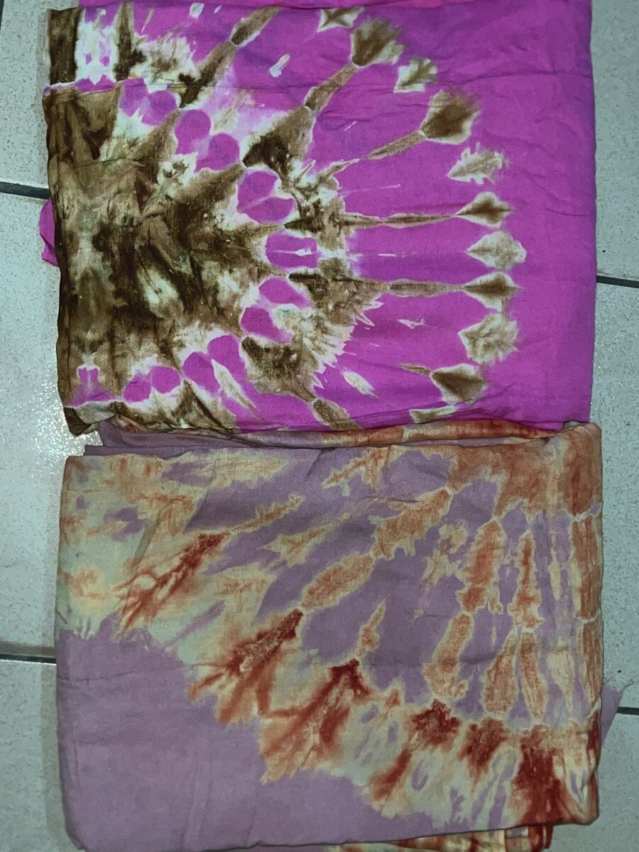 Tissus Tie-Dye Colorés