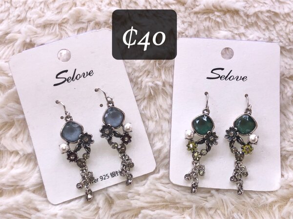 One of a kind vintage earrings.