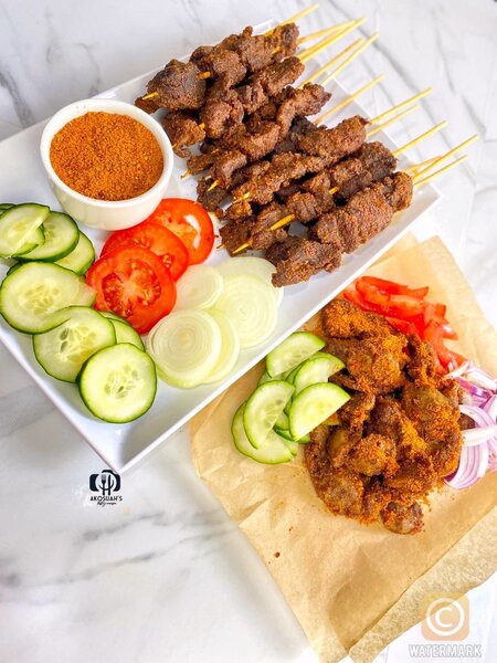 Brochettes de viande épicées