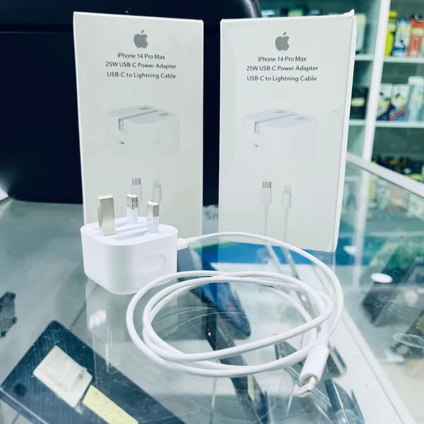 IPHONE 25W TYPE-C TO LIGHTENING FAST CHARGERS 