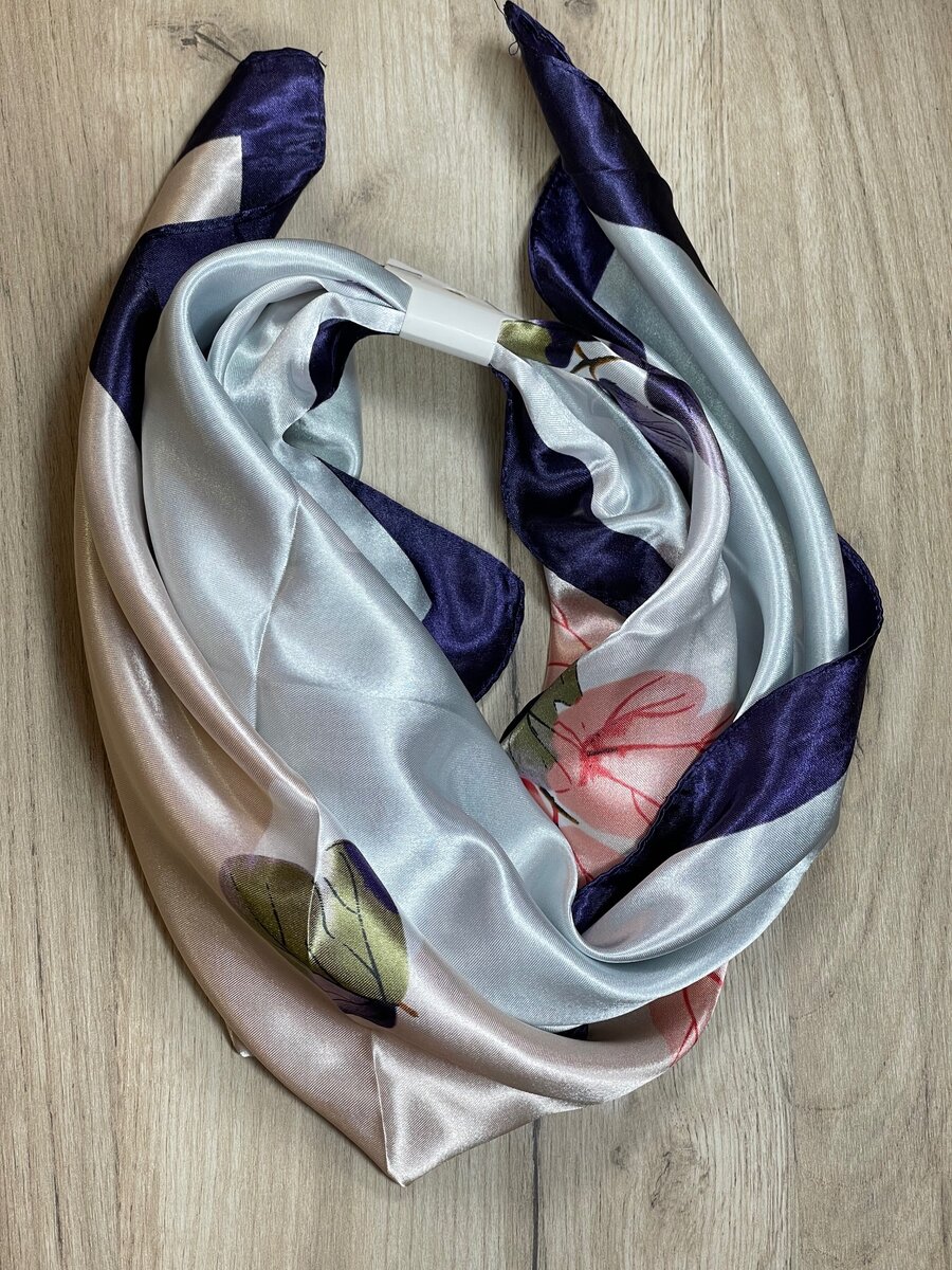 Women scarf
