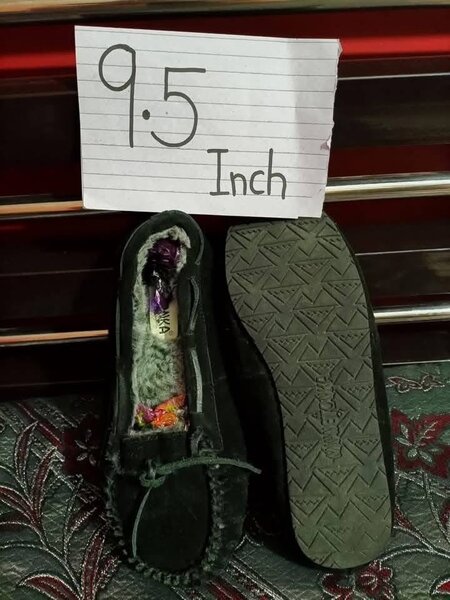Ladies slippers