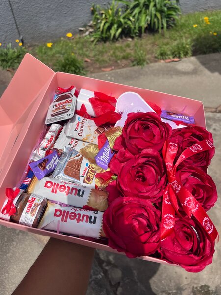 Coffret Cadeau Roses et Chocolats