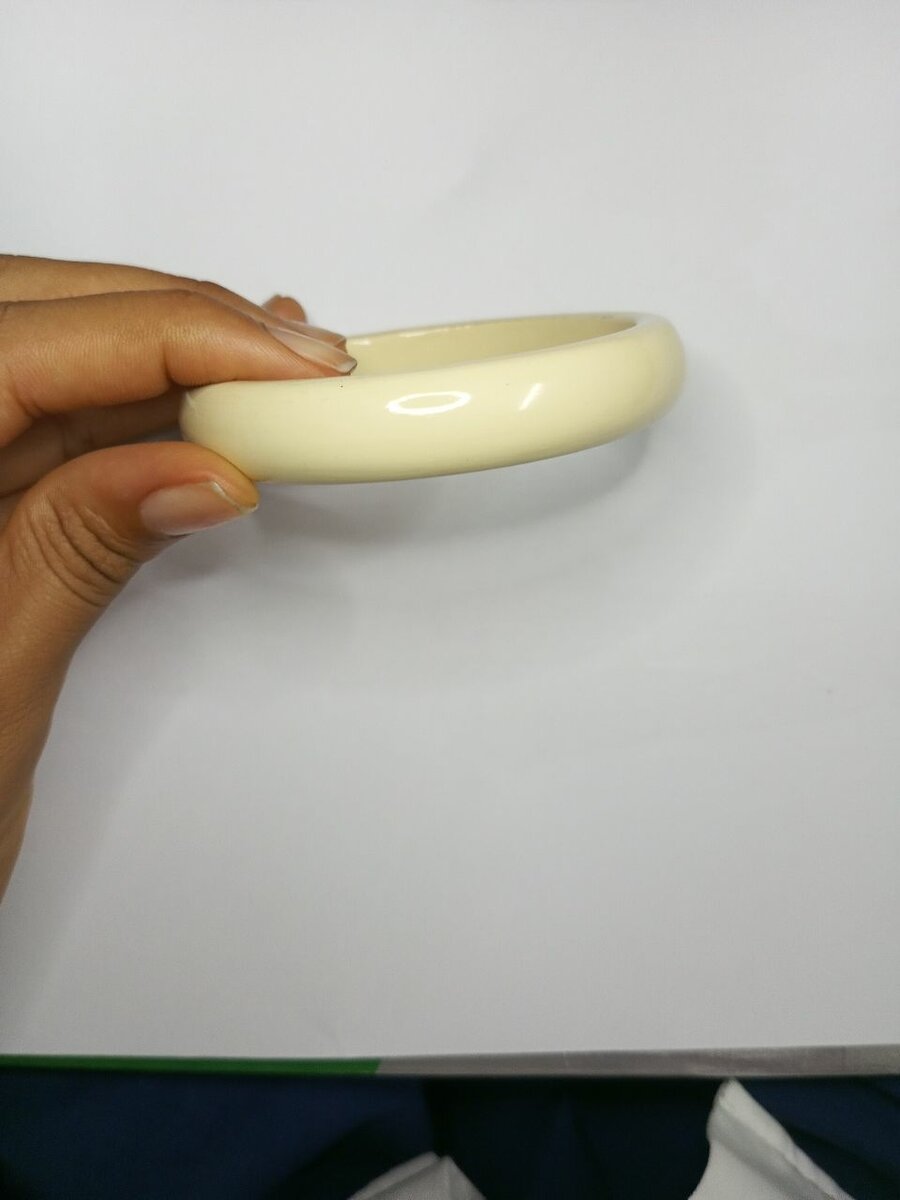 Bracelet en résine ivoire