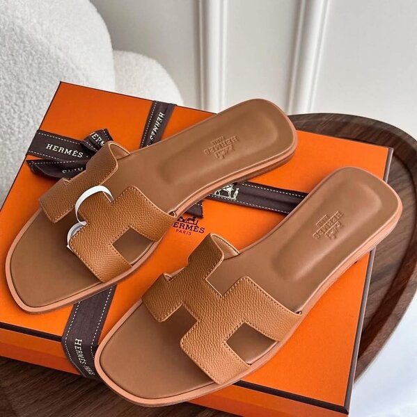 Mules en cuir élégantes