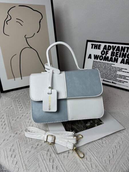 Sac à main bicolore élégant
