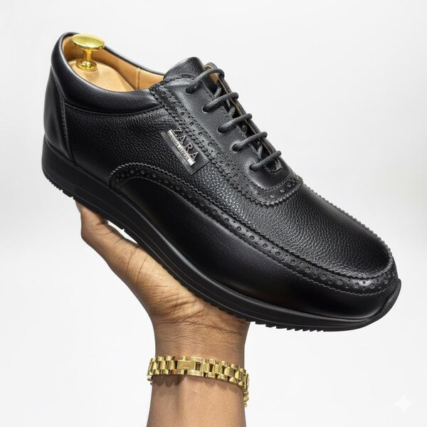 Chaussures en cuir noir élégantes