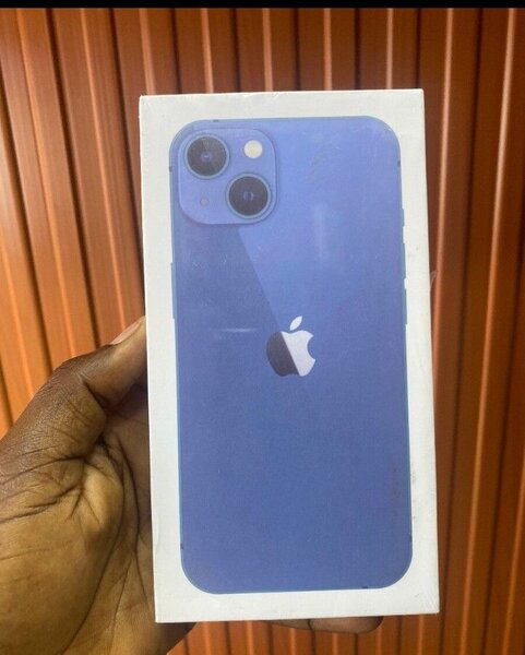 iPhone 13 simple