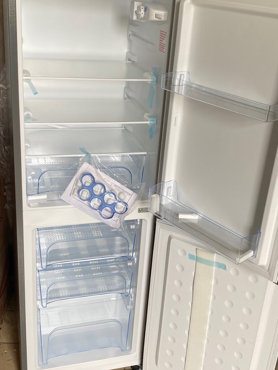 Réfrigérateur combiné avec congélateur