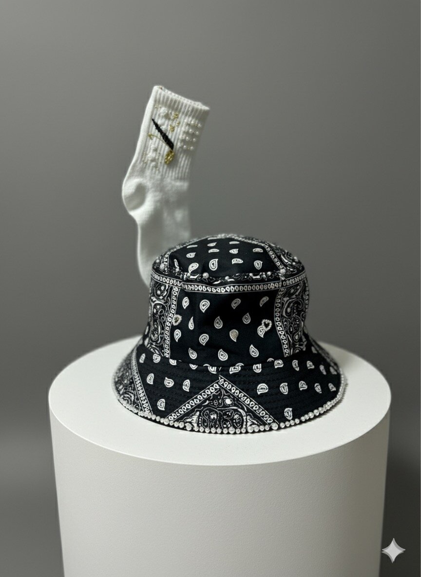 Chapeau Réversible et Chaussettes