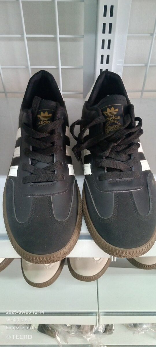 Baskets noires confortables