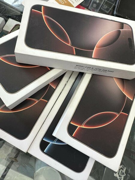 Iphone 16 pro max 256gb physical sim factory unlocked