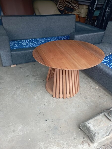 Table ronde en bois design