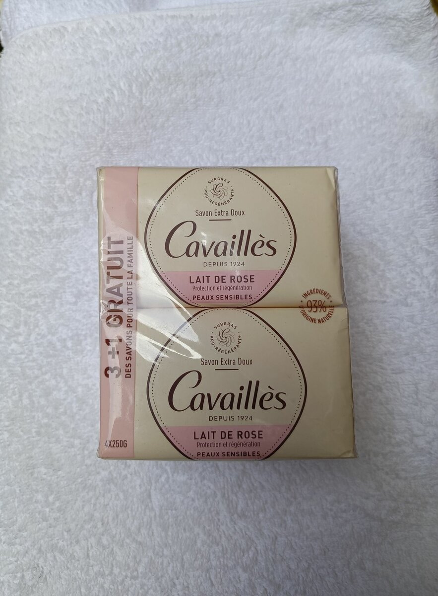 Rogé Cavaillès (Lait de rose)