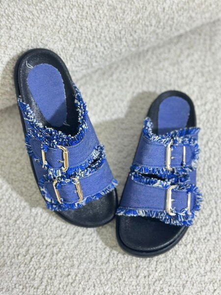 Mules à boucles en jean