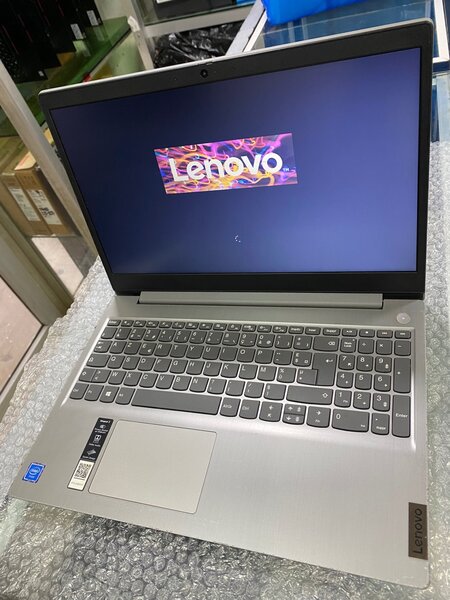 Ordinateur portable Lenovo