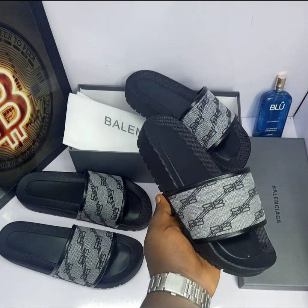 Quality fashion slippers