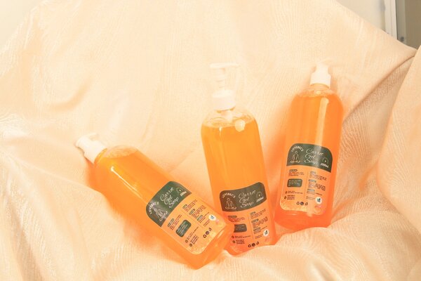 LUVBECK Carrot  Shower Gel Soap 1 Liter
