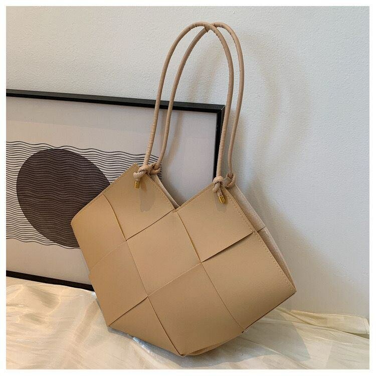 Soft leather tote bag