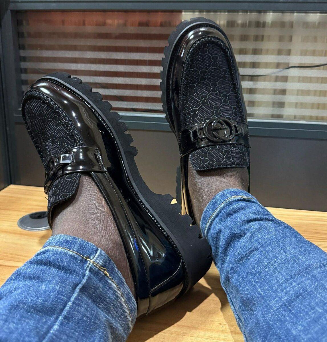 Mocassins élégants en cuir noir