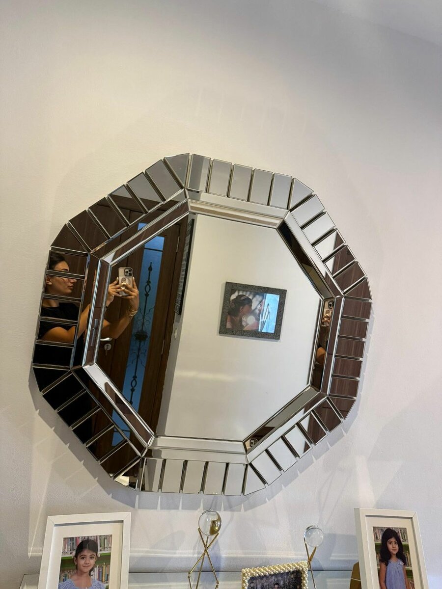 Miroir hexagonal décoratif
