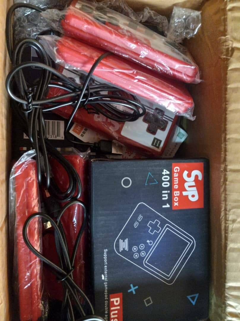 400 in 1 Classic Retro Game console