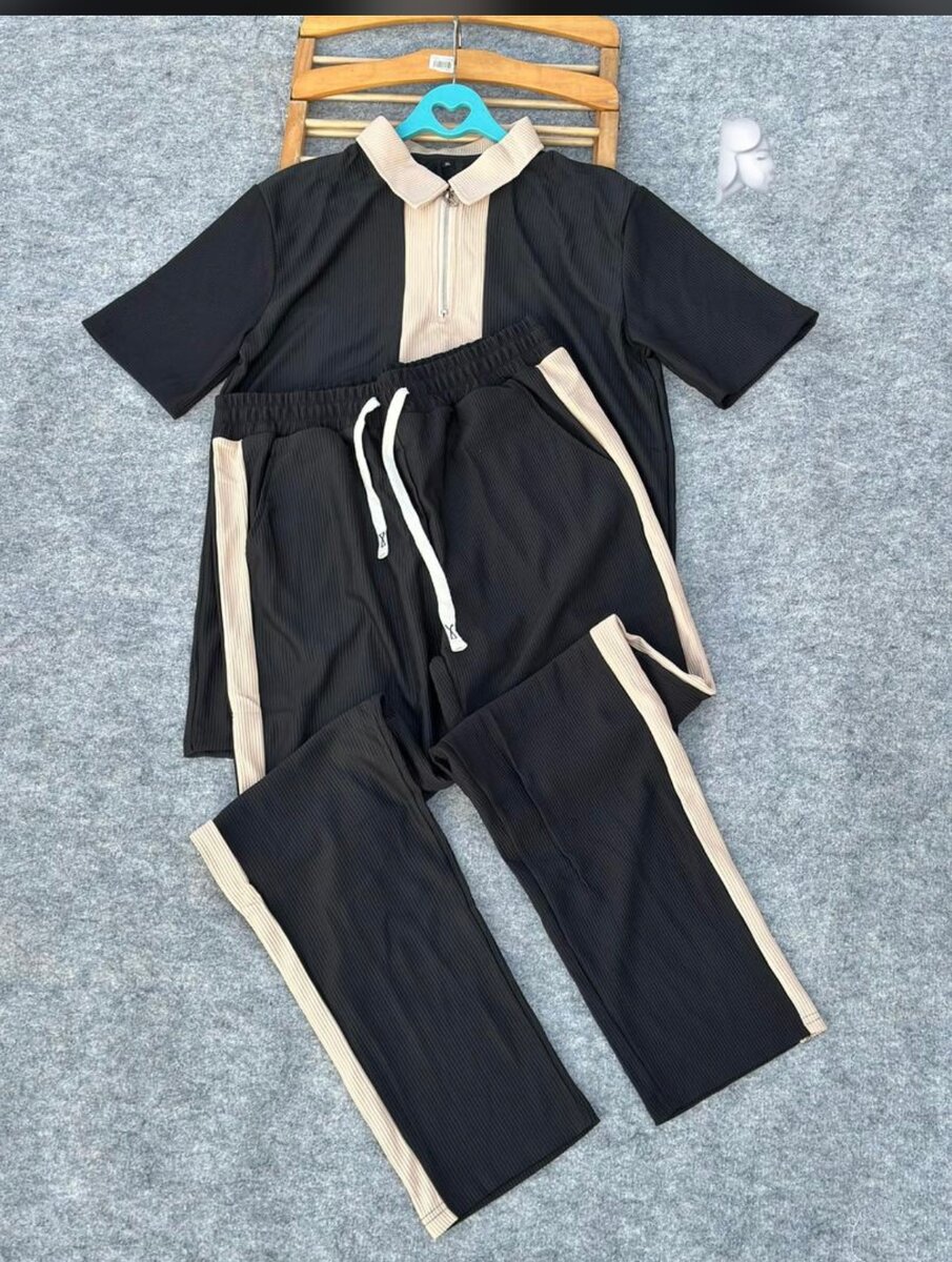 Ensemble de Survêtement Moderne