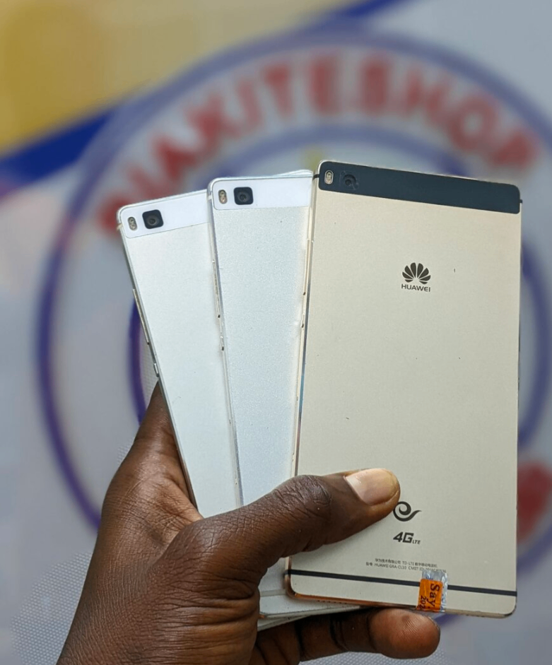 Huawei P8 lite casi neuf