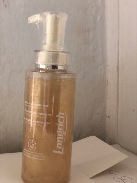 Mousse nettoyante au nicotinamide